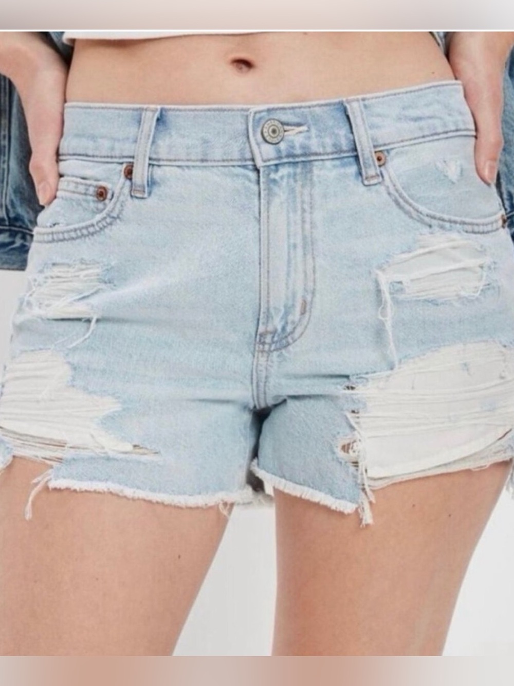 American Eagle 90s Boyfriend Shorts